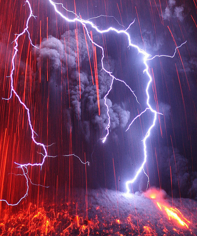 ShockBlast-Martin-Rietze-Sakurajima-Volcano-Japan-2