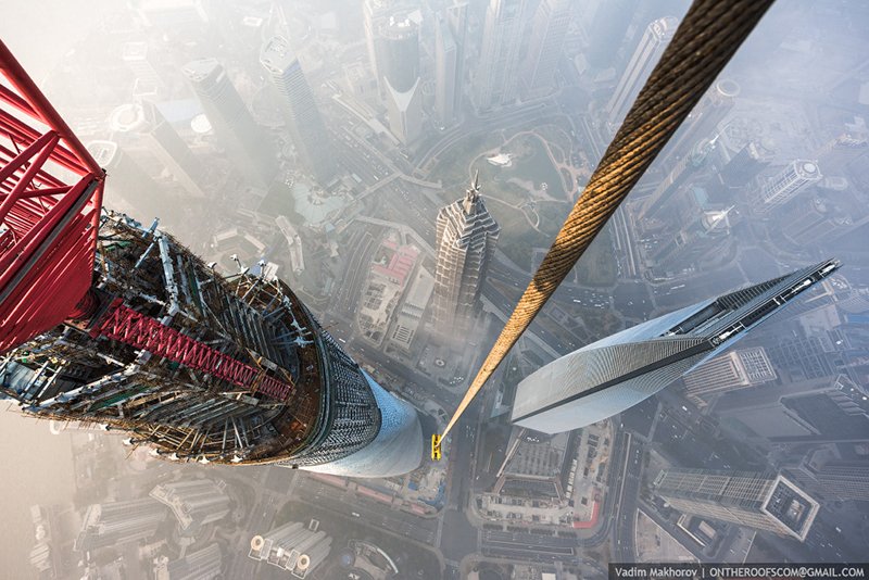 http://img.shockblast.net/2014/02/Shanghai-Tower-Climb-ShockBlast-8.jpg